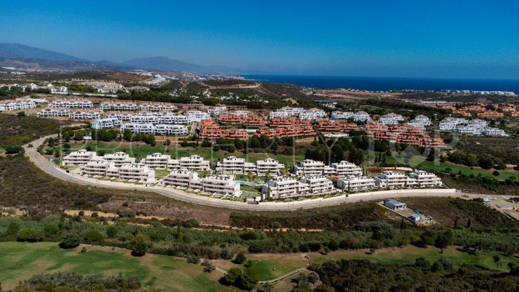 For sale ground floor apartment in Casares Golf
