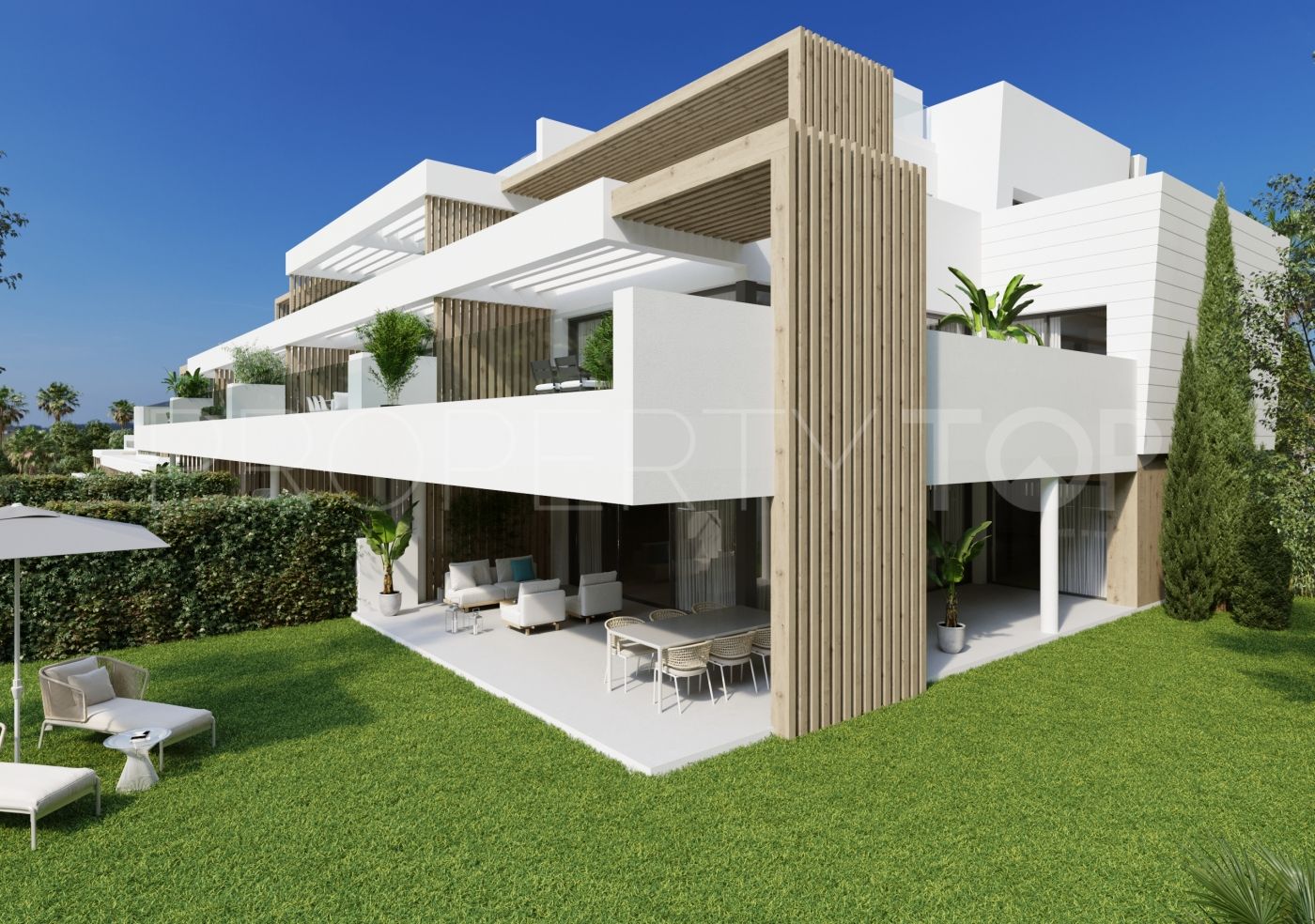 2 bedrooms ground floor apartment in Estepona Centre for sale