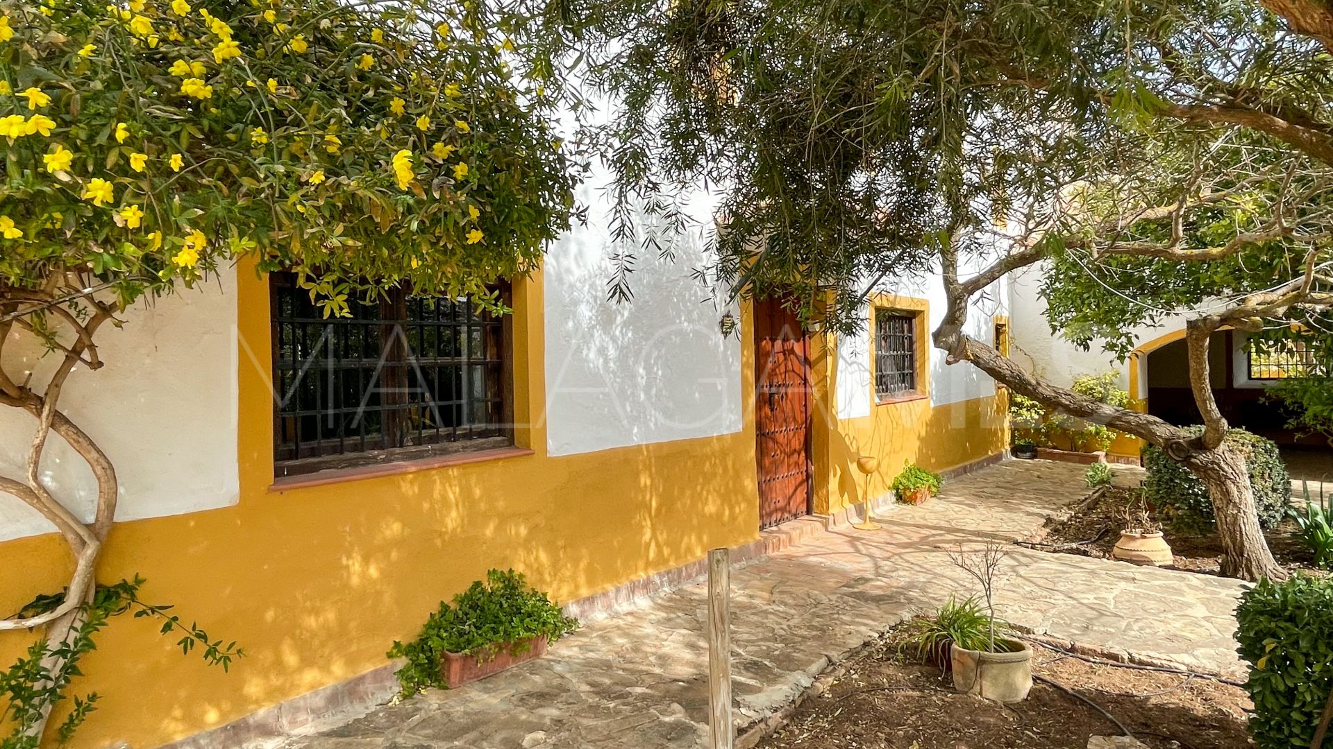 Bauernhaus for sale in Humilladero
