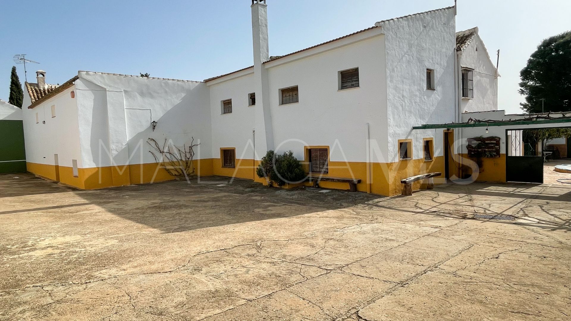 Bauernhaus for sale in Humilladero