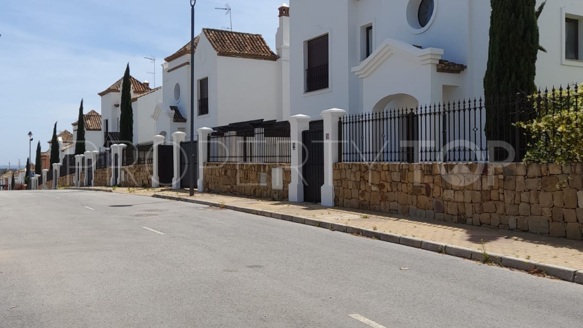 Comprar villa pareada en Estepona Golf