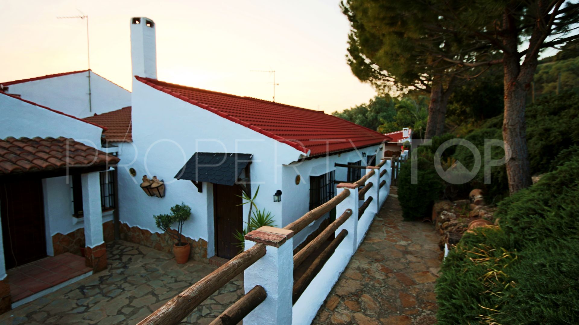 Cortijo en venta en Villanueva del Trabuco con 9 dormitorios