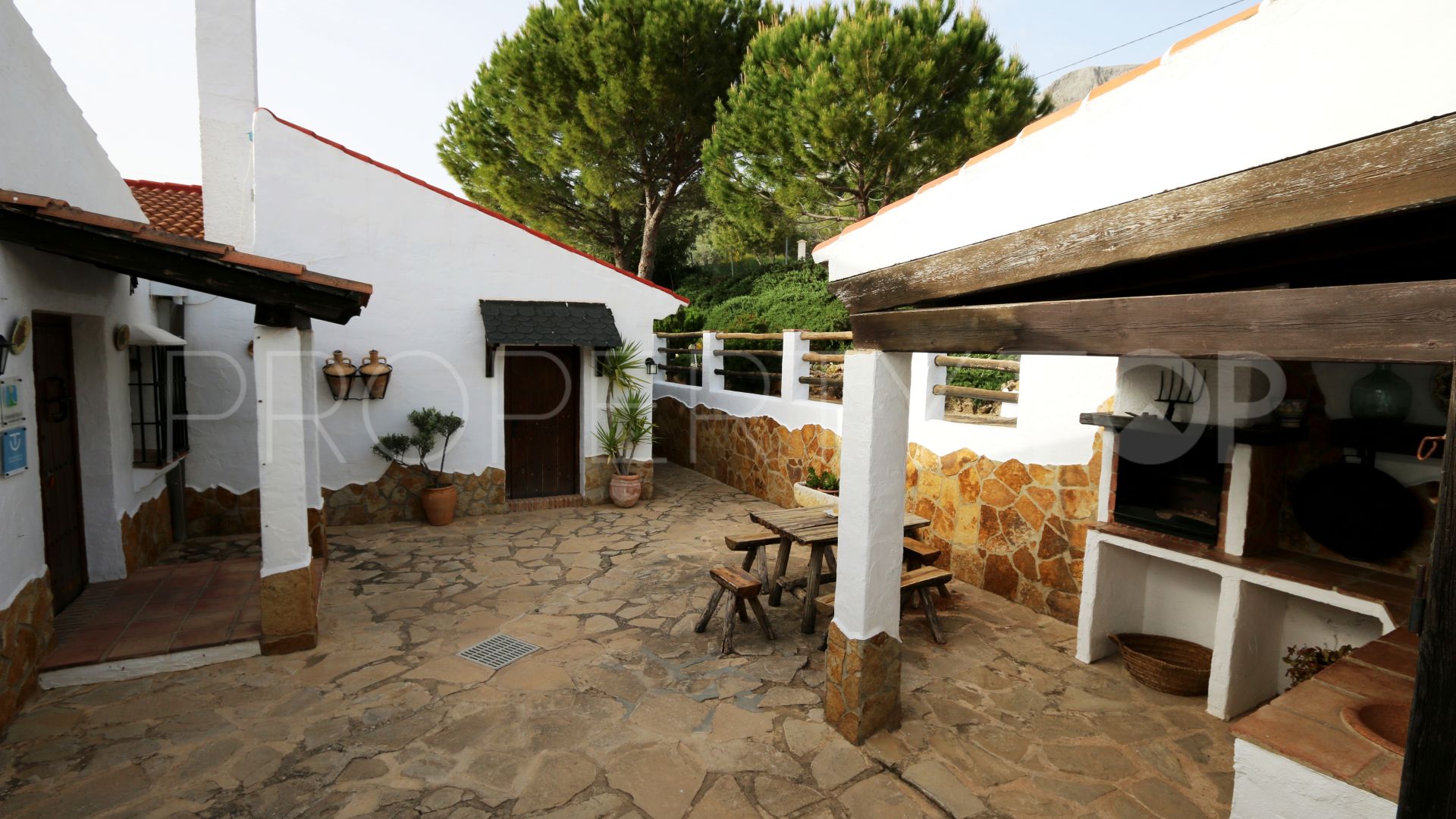 Cortijo en venta en Villanueva del Trabuco con 9 dormitorios