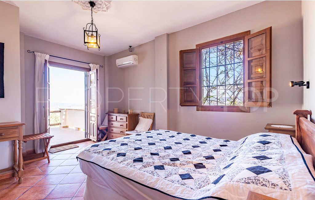 5 bedrooms cortijo for sale in Iznajar