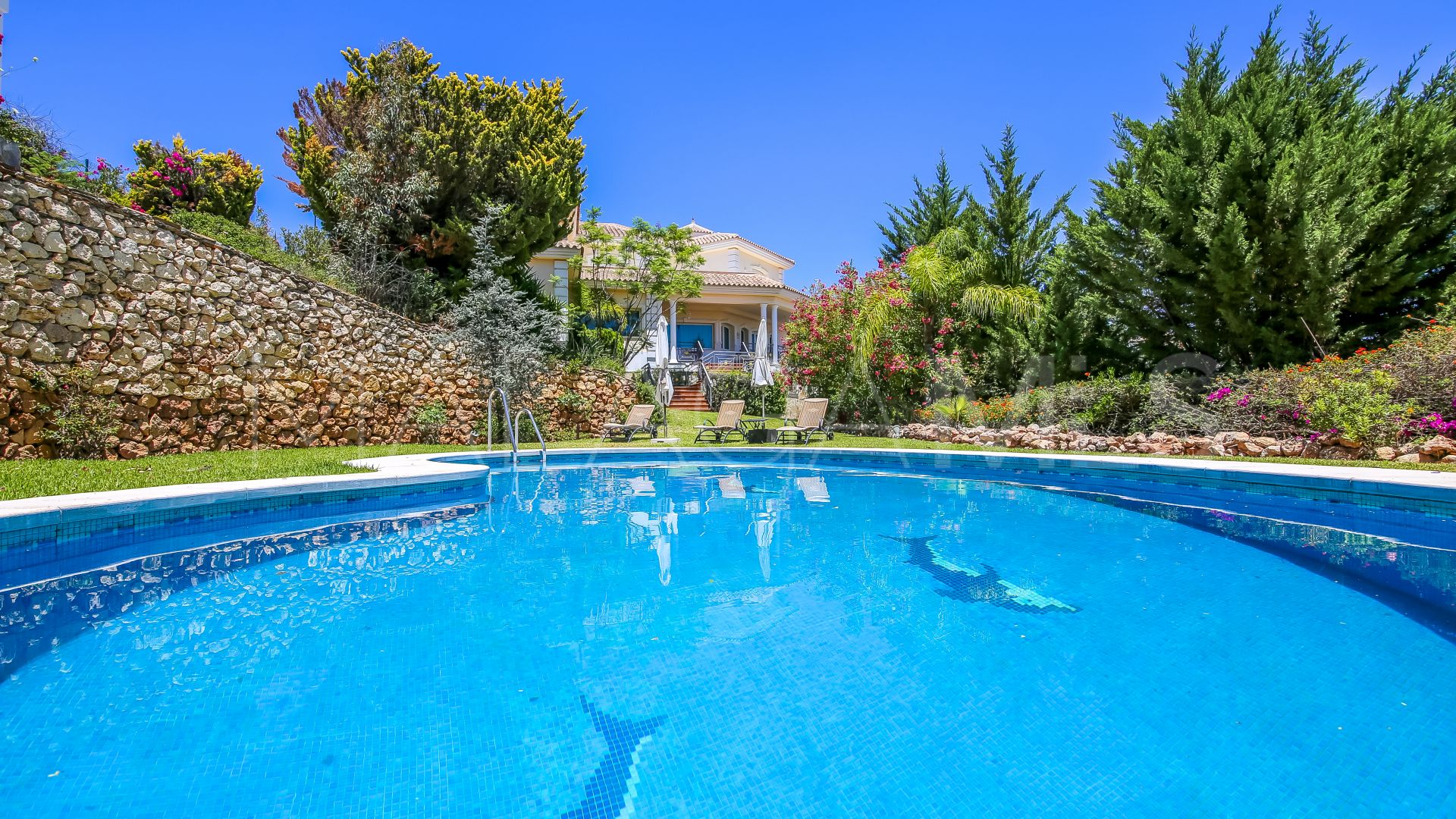 Villa for sale in Mijas Golf