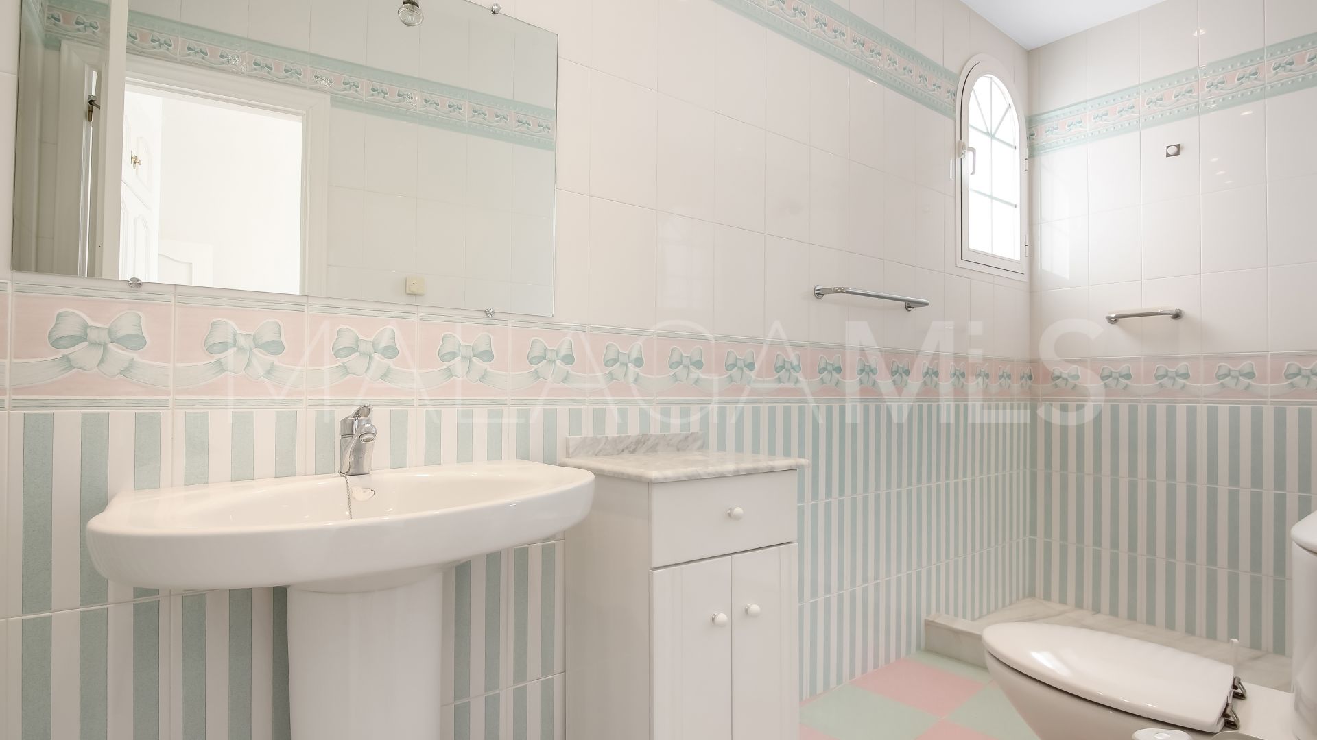 Villa for sale in Mijas Golf