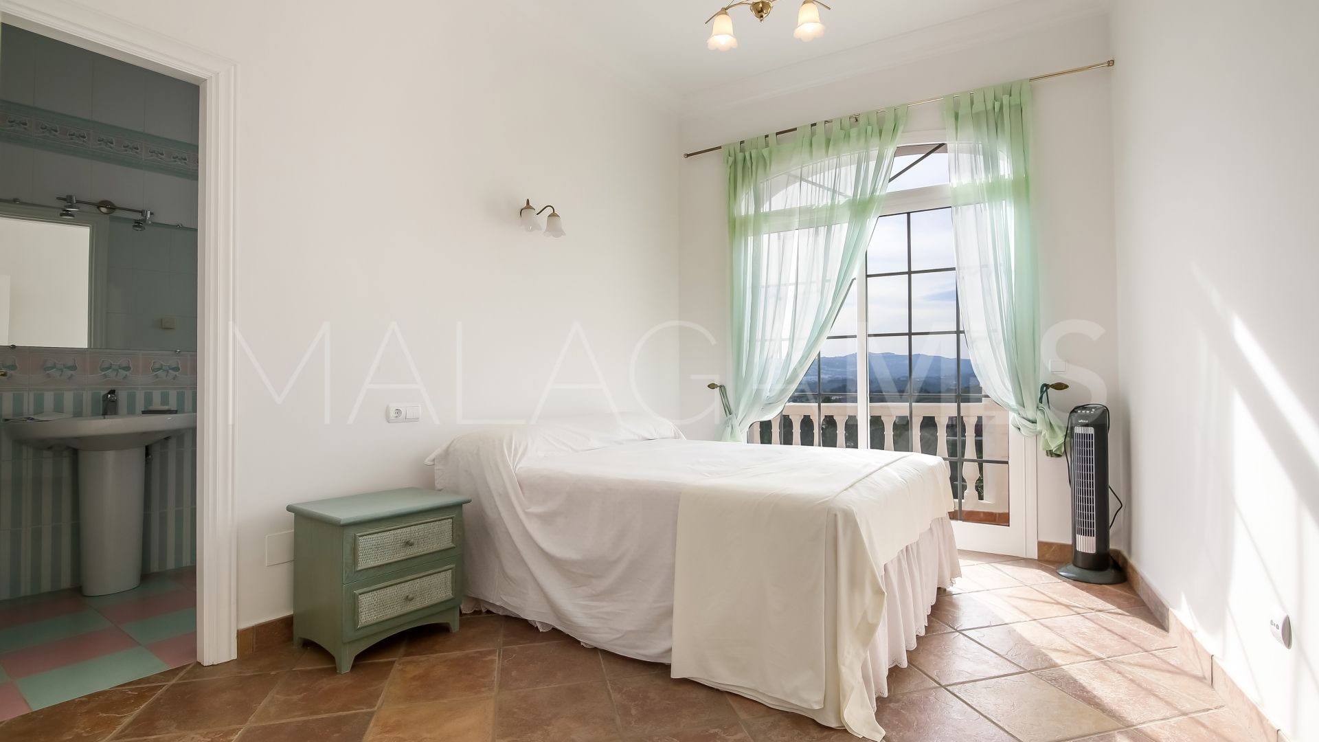 Villa for sale in Mijas Golf