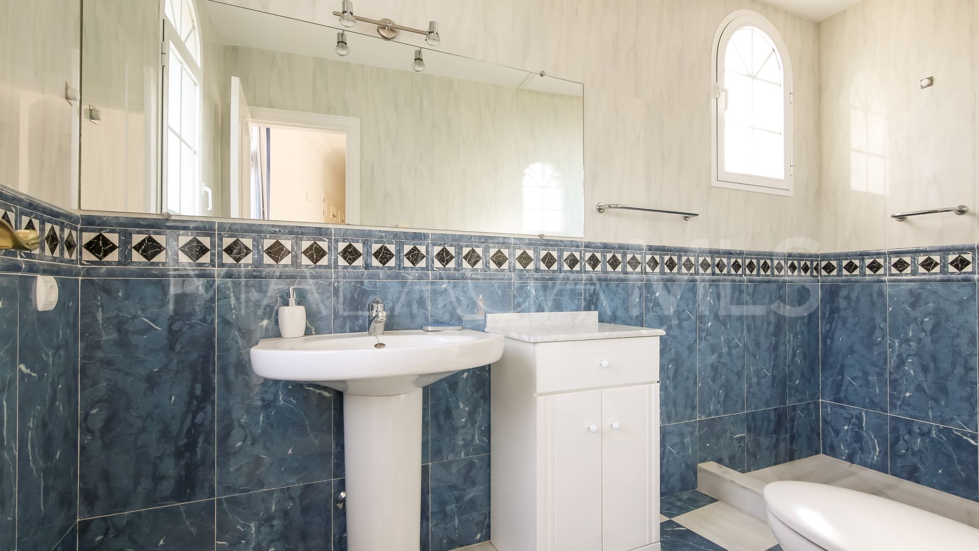 Villa for sale in Mijas Golf