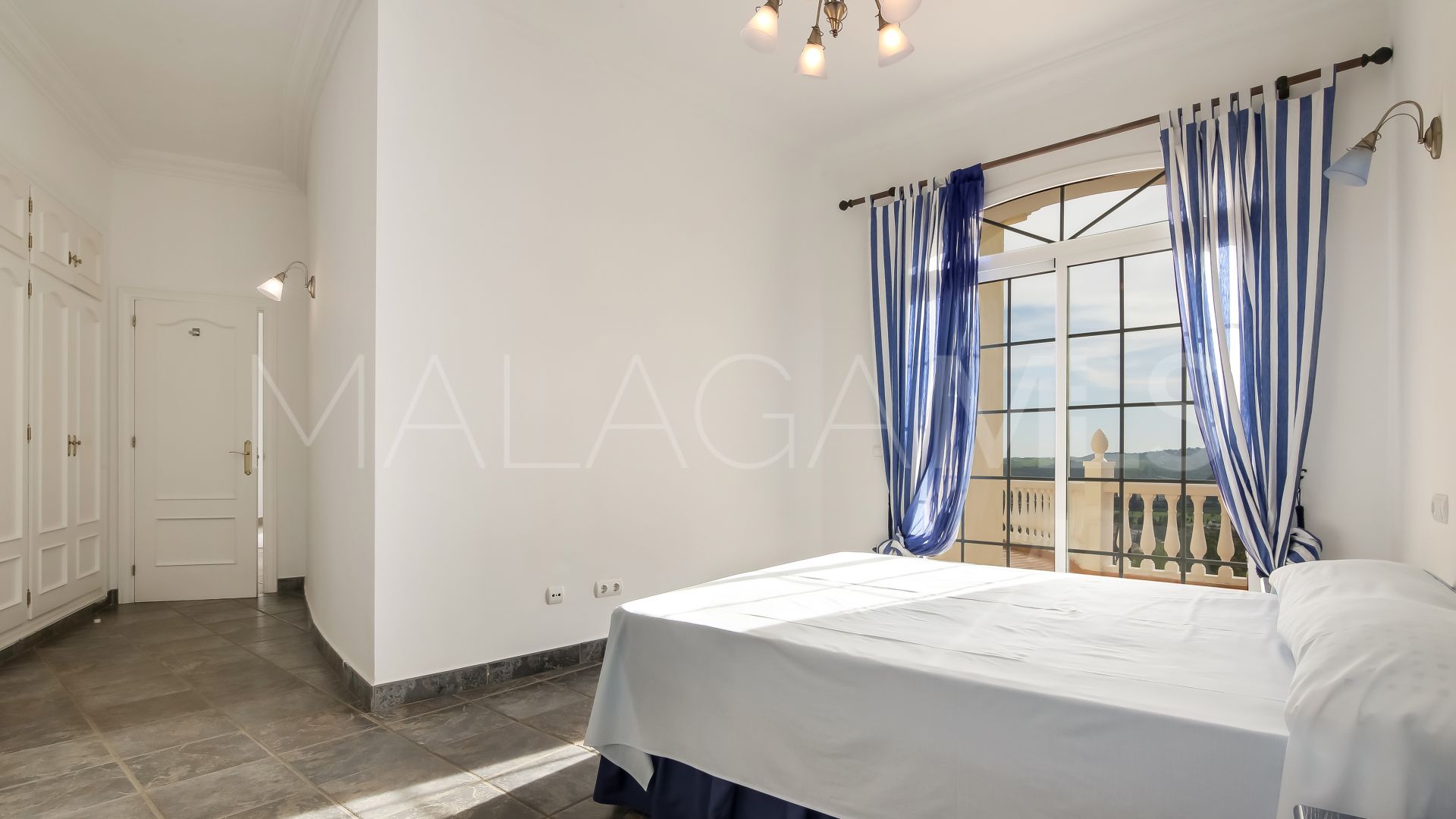 Villa for sale in Mijas Golf