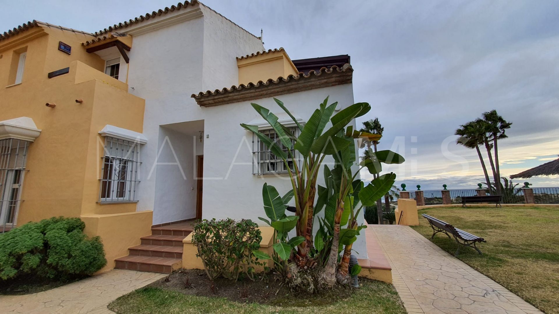 Hus i byn for sale in Bahia de Marbella
