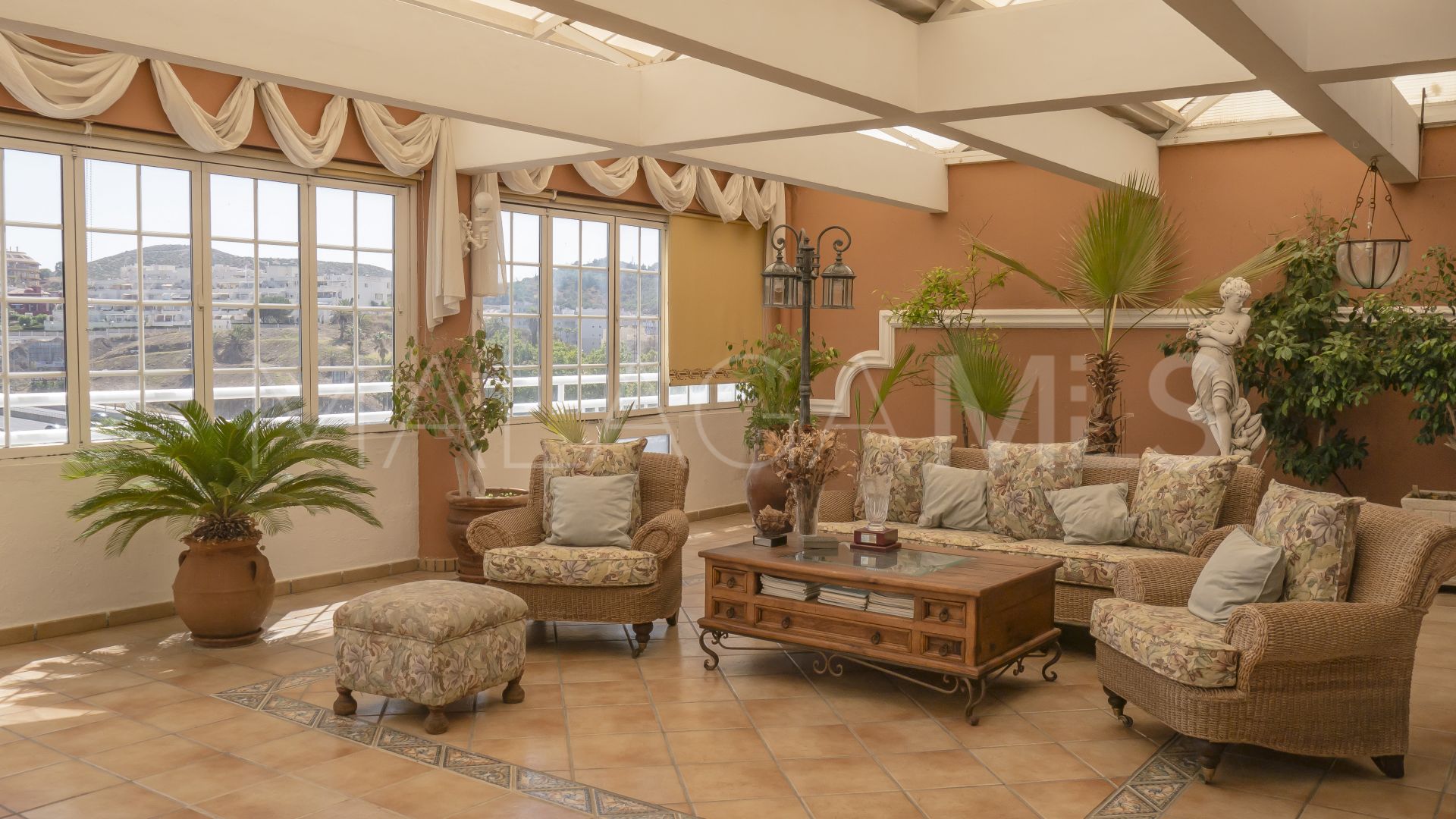 Duplex penthouse with 4 bedrooms for sale in El Castillo