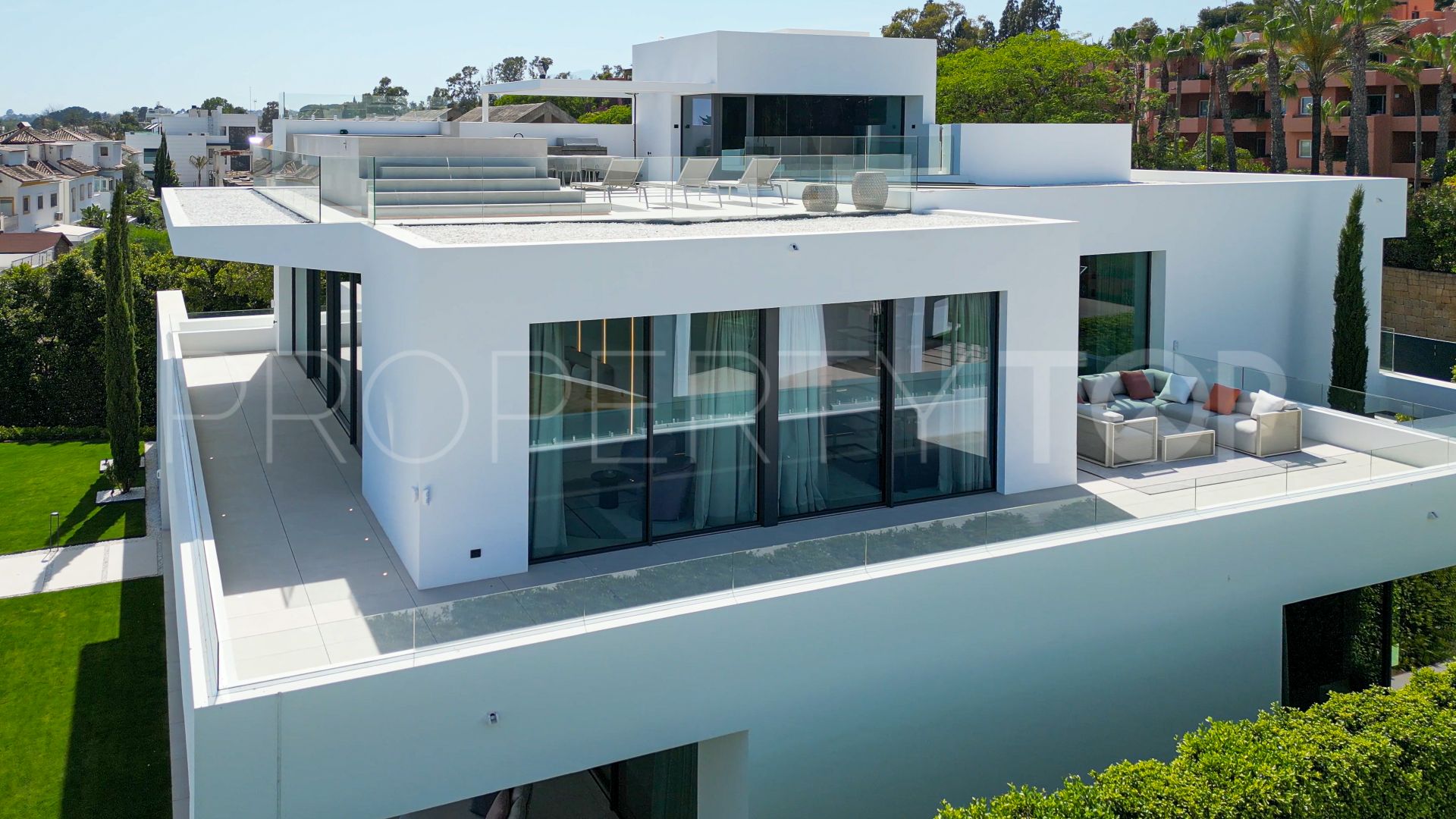 Marbella Golden Mile villa for sale