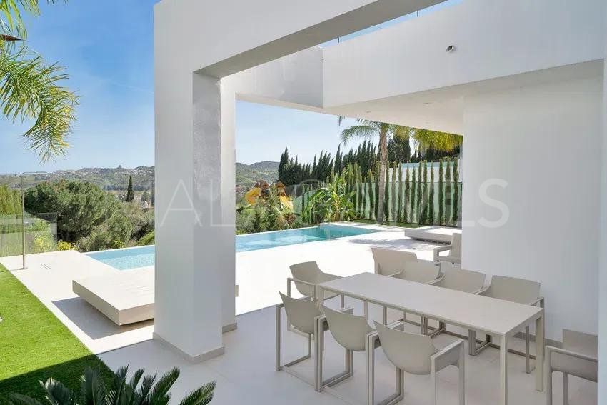 Villa for sale in Mijas Golf