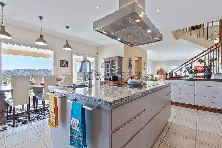 Villa for sale in Mijas Golf