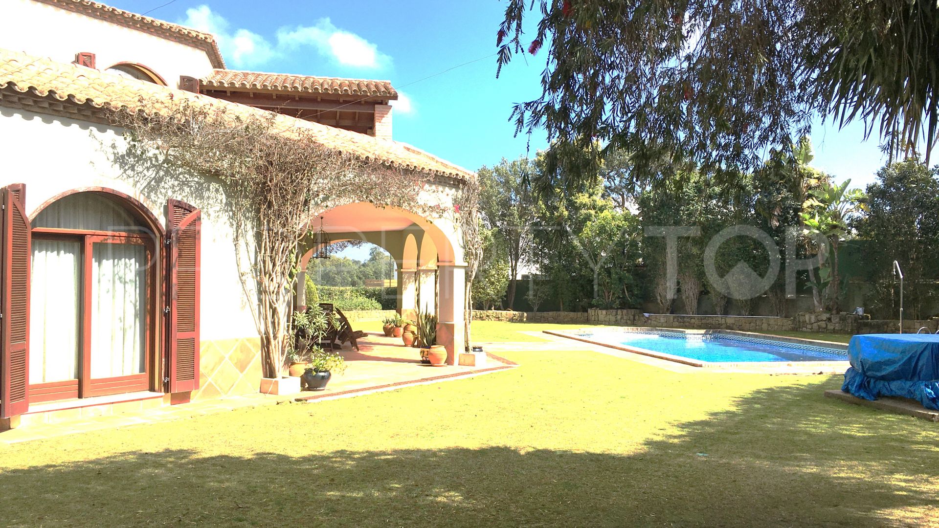 Villa en venta en Los Altos de Valderrama con 5 dormitorios