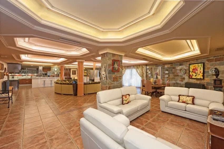 Cala de Mijas, villa de 7 bedrooms for sale