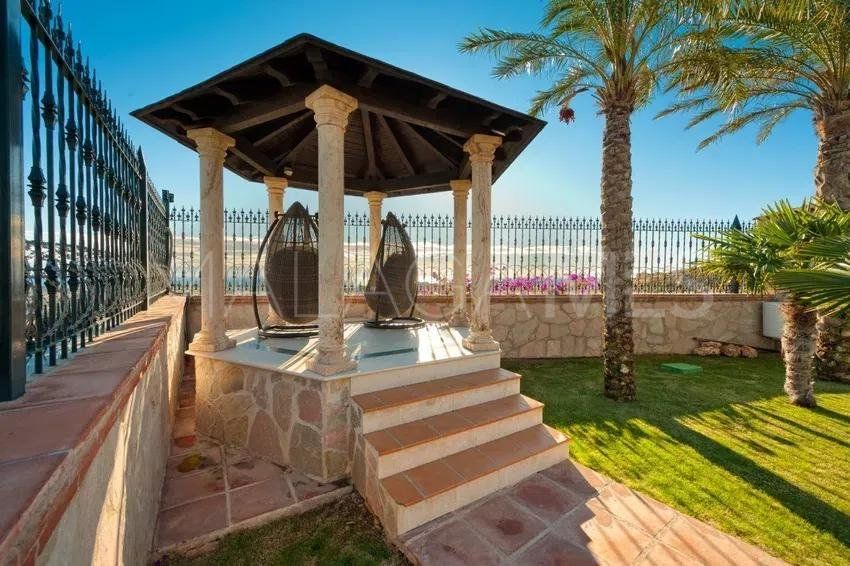 Cala de Mijas, villa de 7 bedrooms for sale