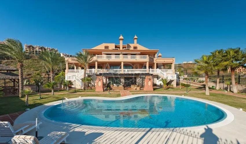 Cala de Mijas, villa de 7 bedrooms for sale