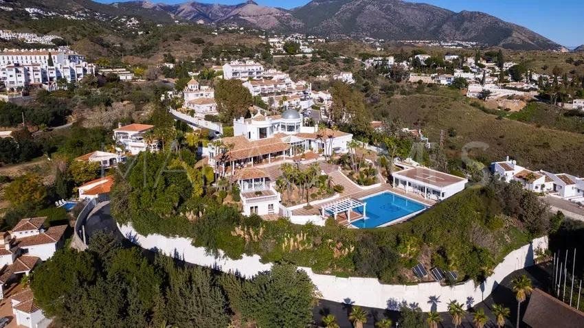 Villa for sale in Mijas Pueblo