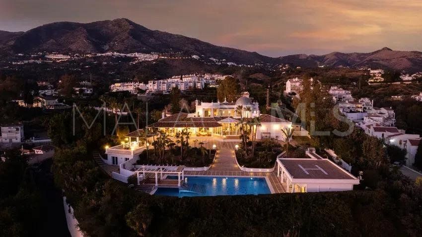Villa for sale in Mijas Pueblo