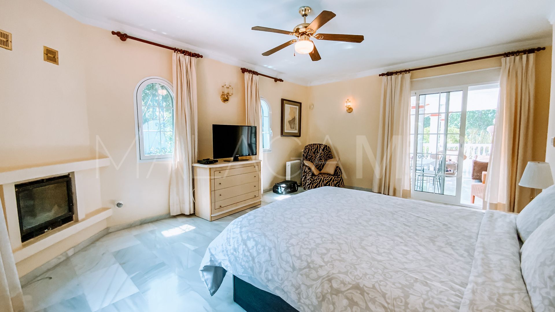 Hus i byn for sale in Mijas Golf