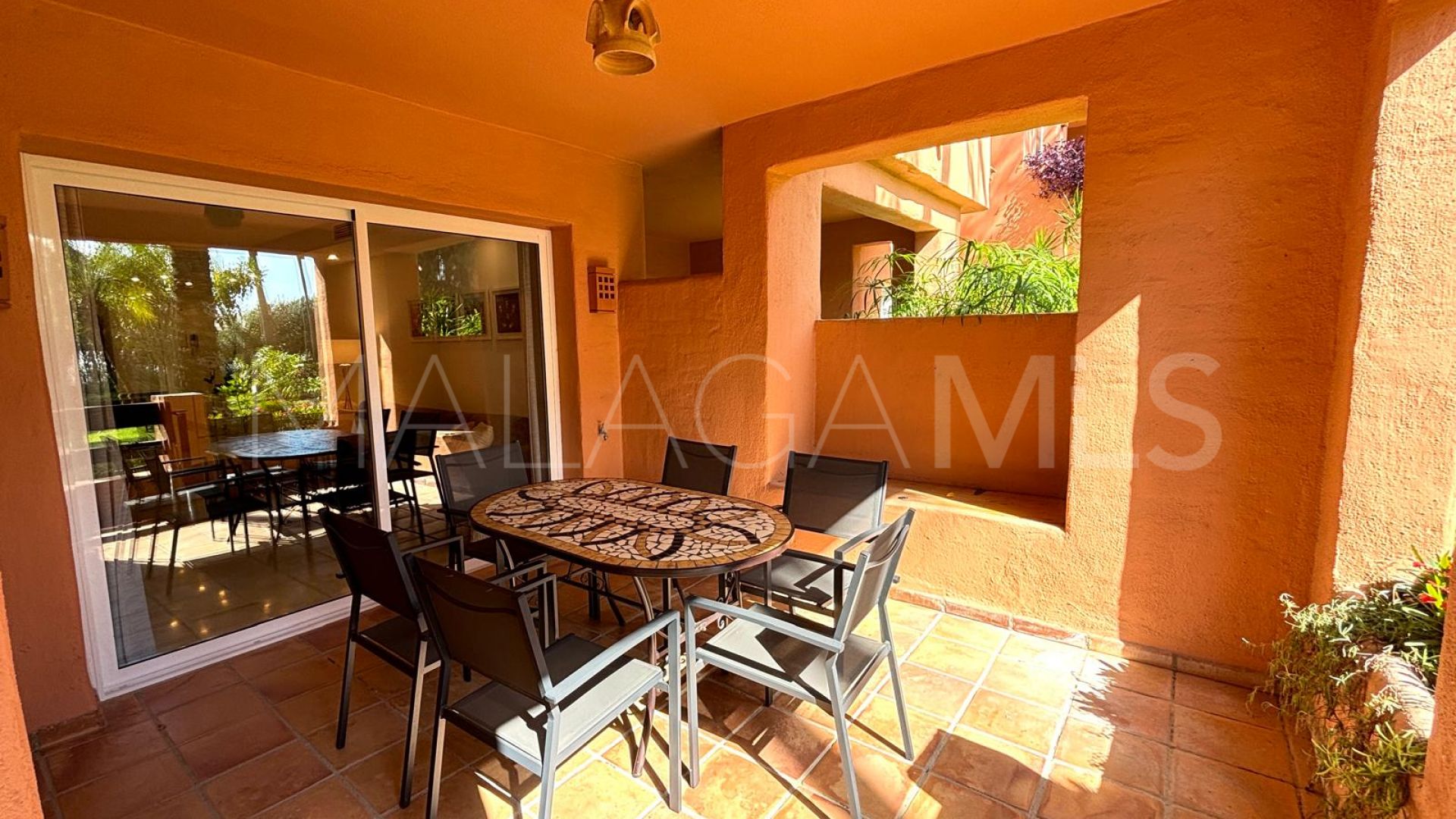 For sale apartment with 2 bedrooms in Oasis de Marbella