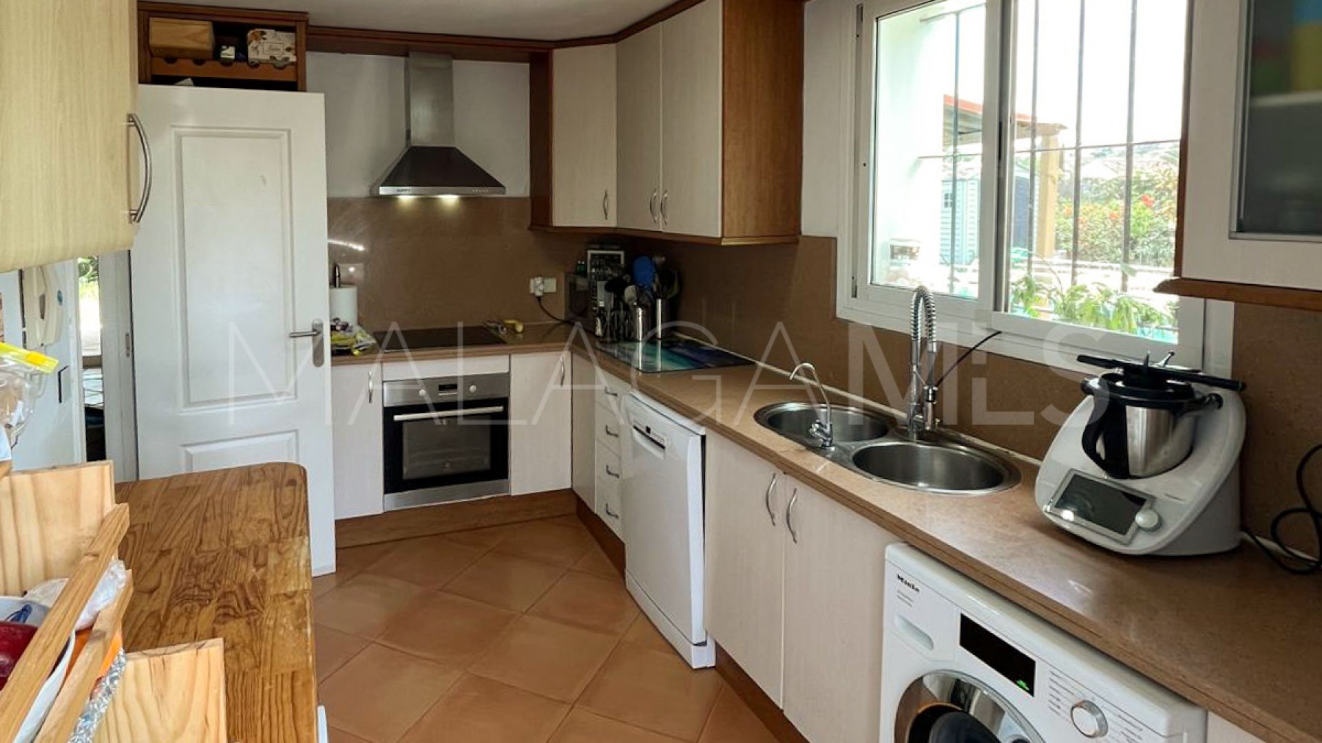 Villa for sale in La Duquesa