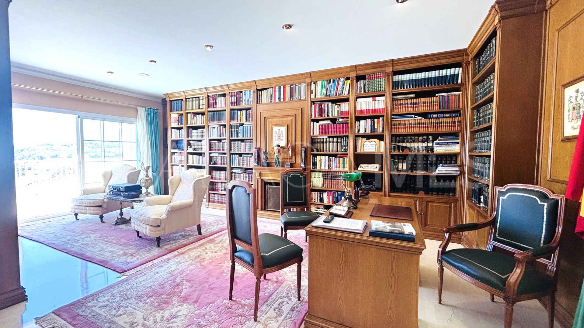 Villa for sale in Mijas Golf