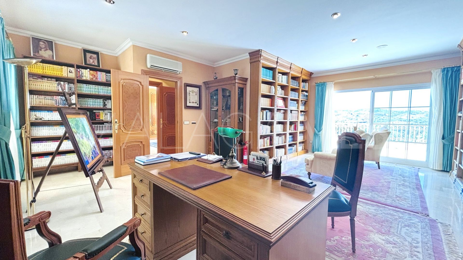 Villa for sale in Mijas Golf