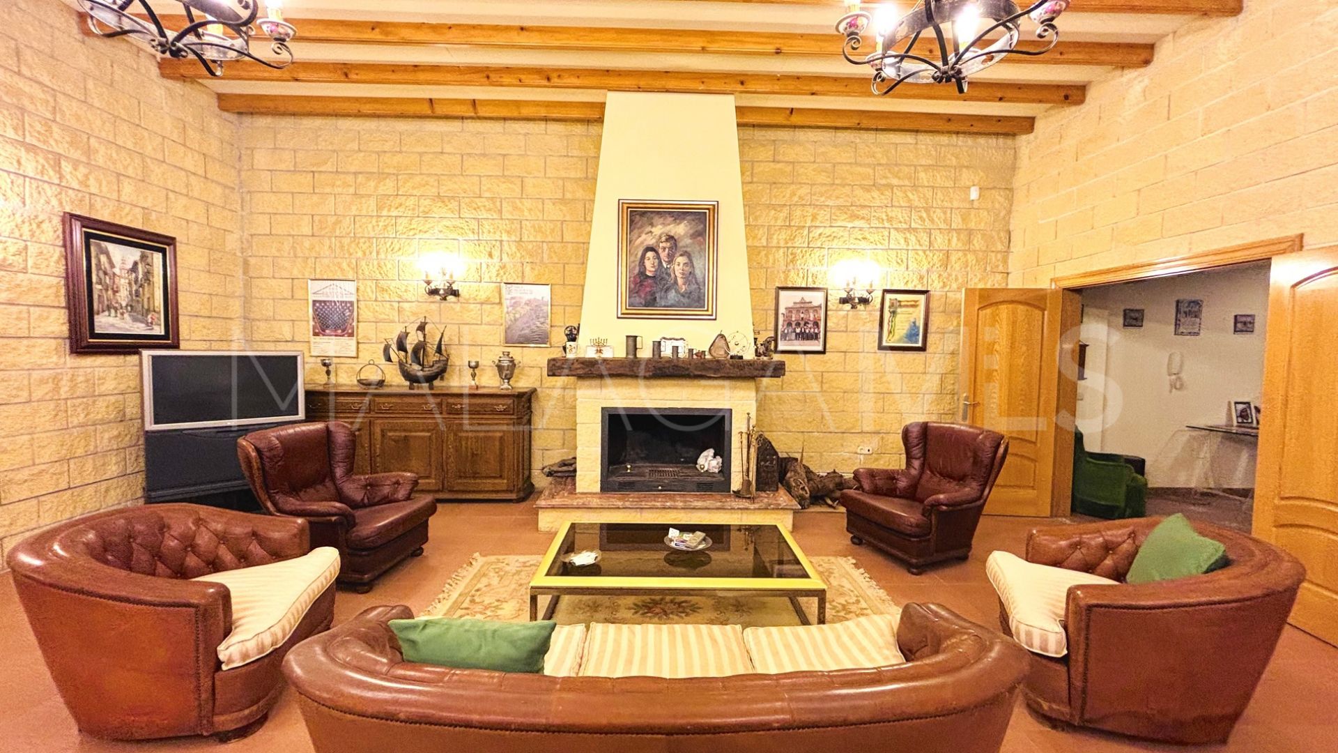 Villa for sale in Mijas Golf