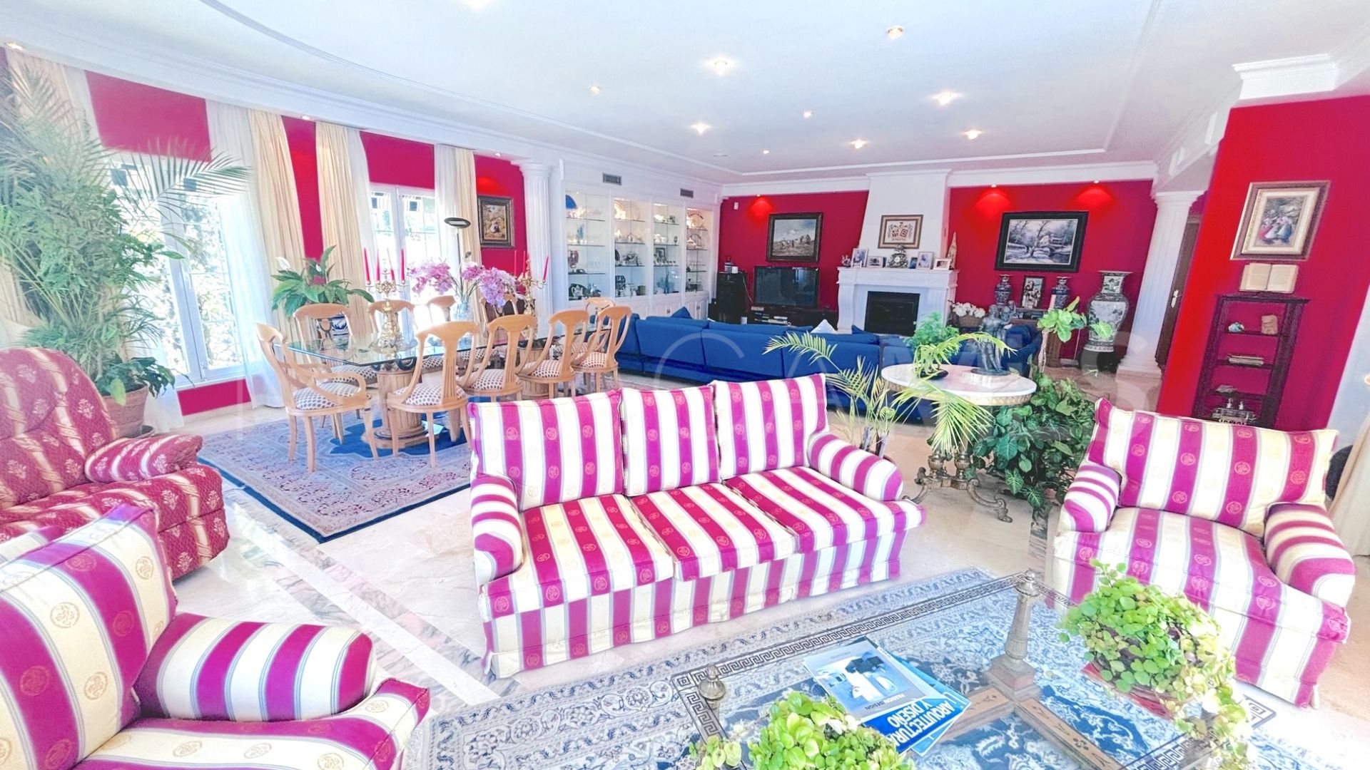 Villa for sale in Mijas Golf