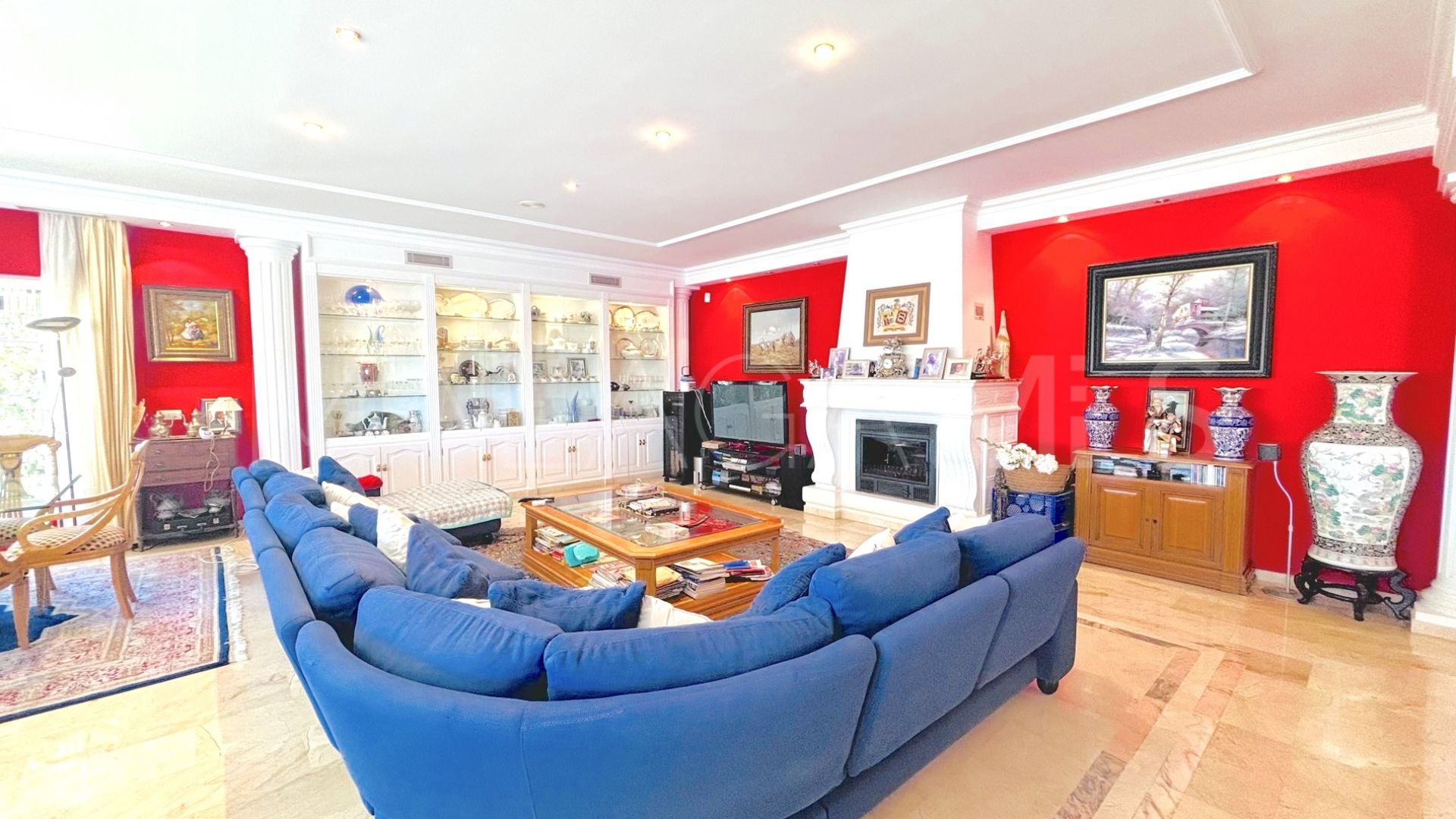 Villa for sale in Mijas Golf