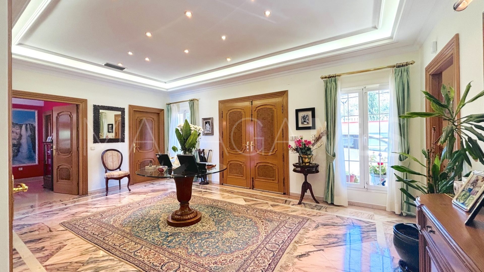 Villa for sale in Mijas Golf