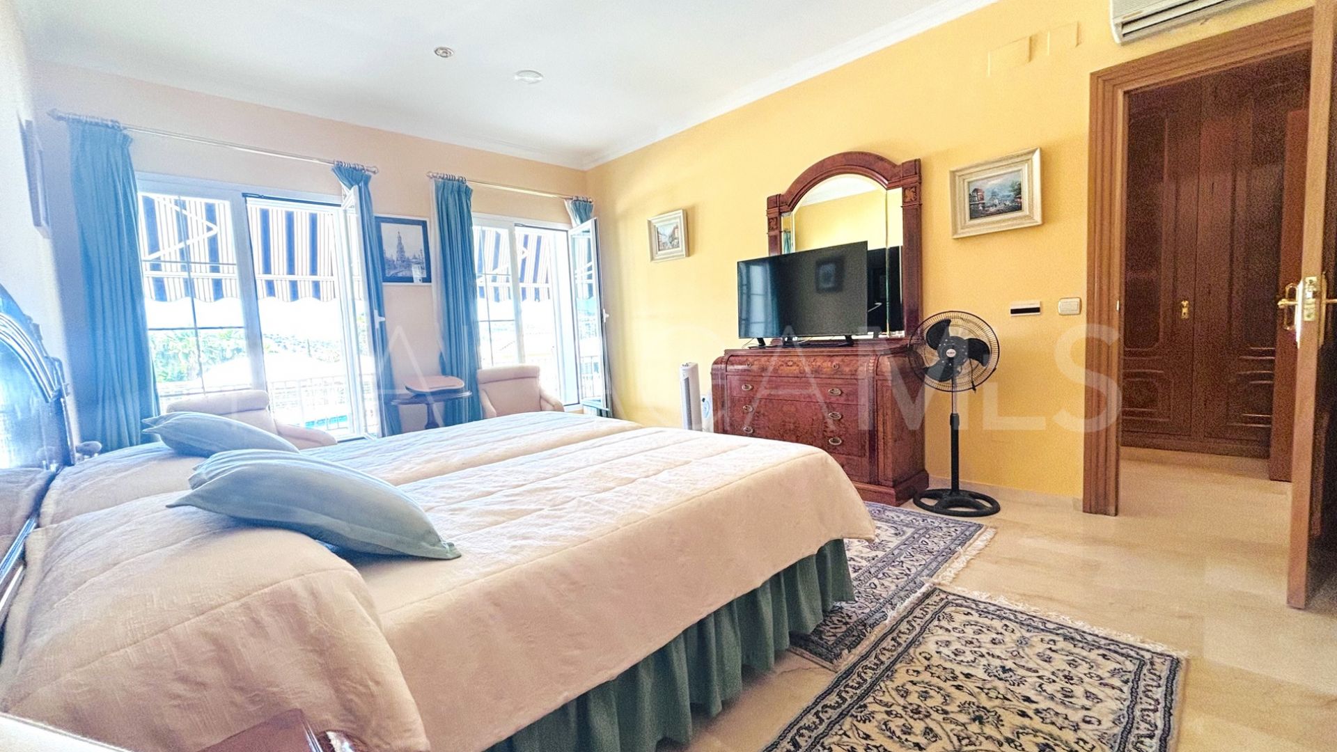 Villa for sale in Mijas Golf