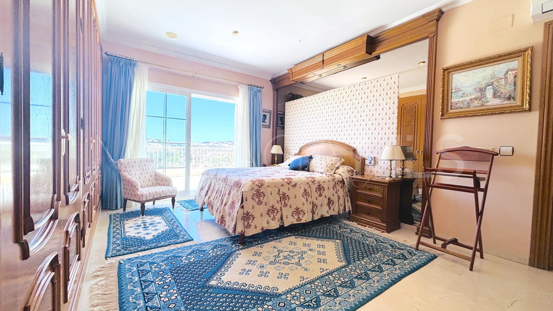 Villa for sale in Mijas Golf