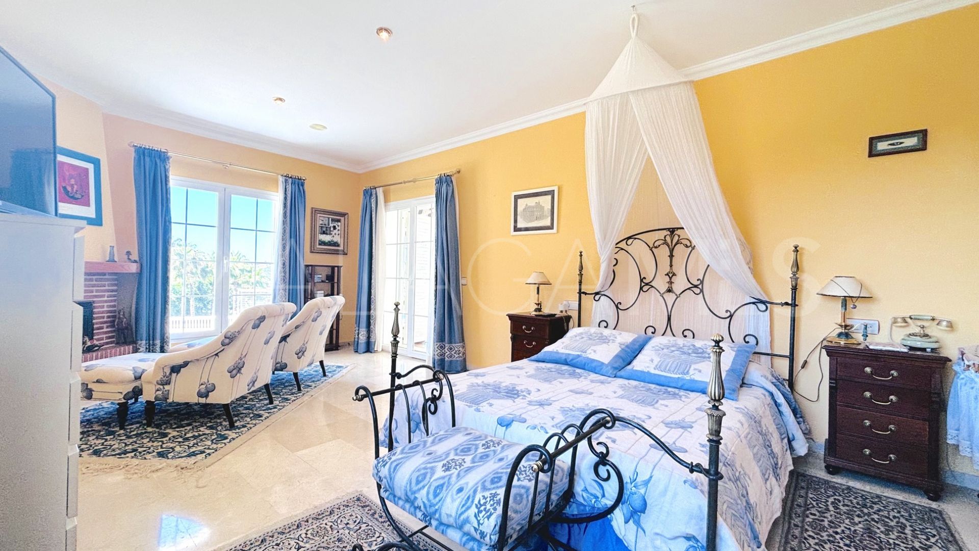 Villa for sale in Mijas Golf