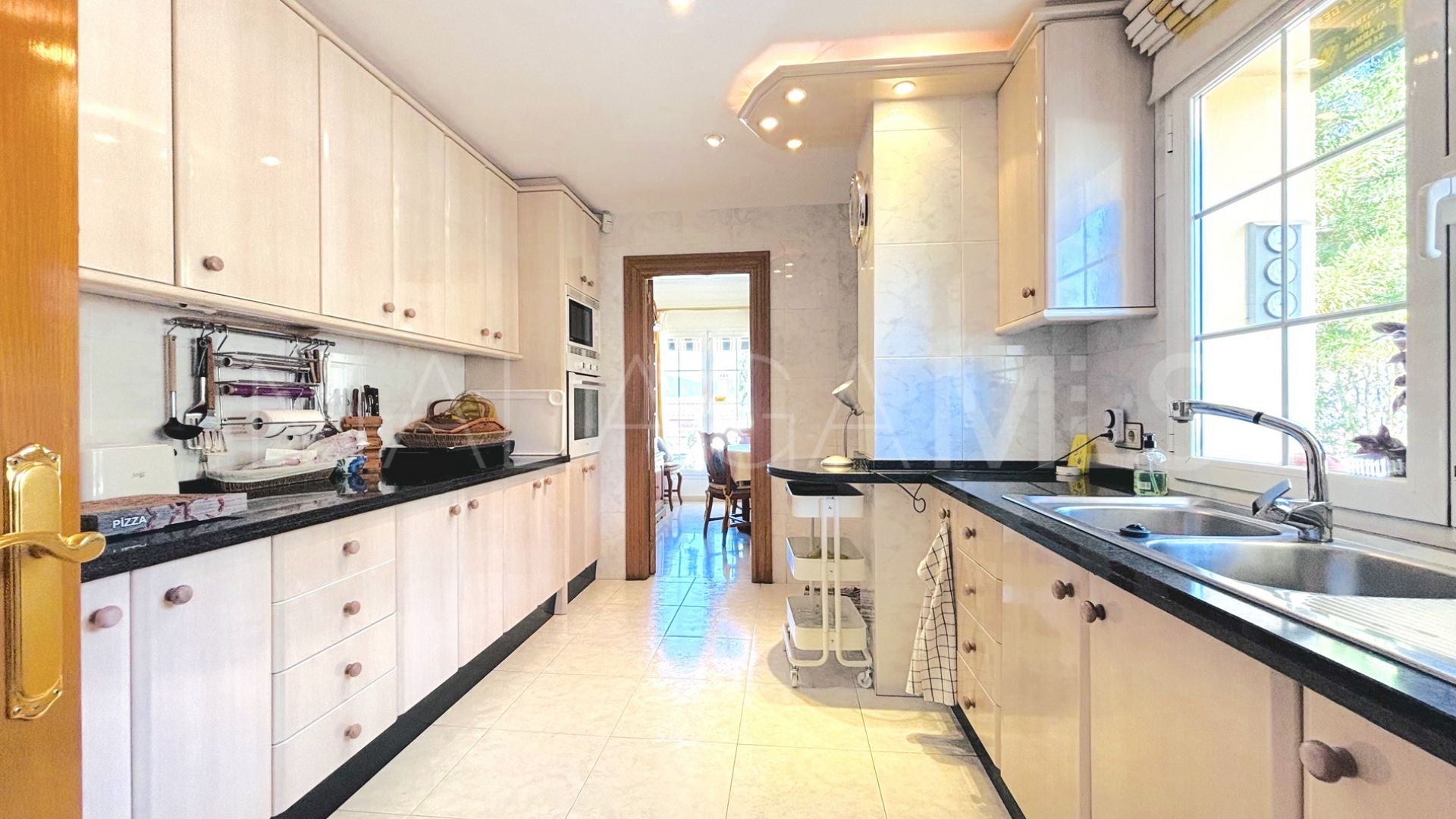 Villa for sale in Mijas Golf