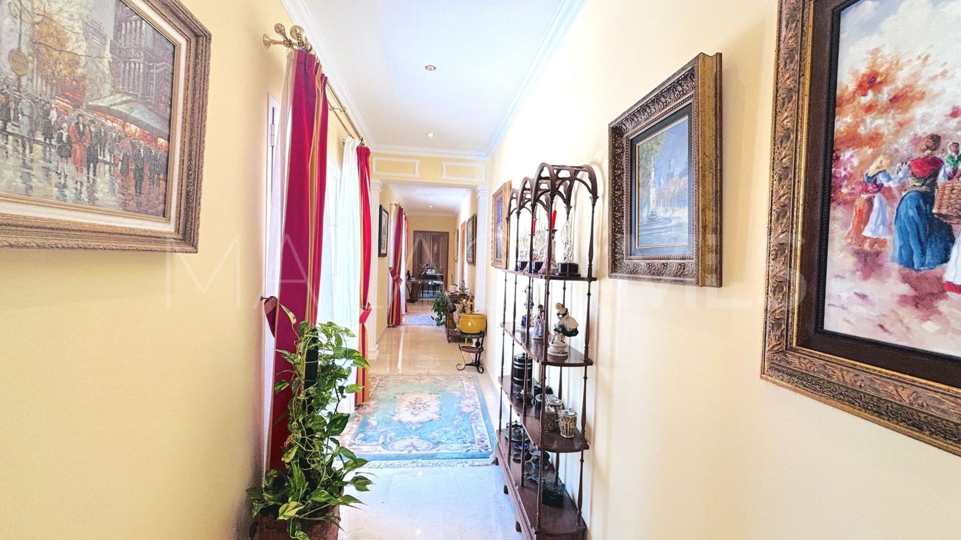 Villa for sale in Mijas Golf