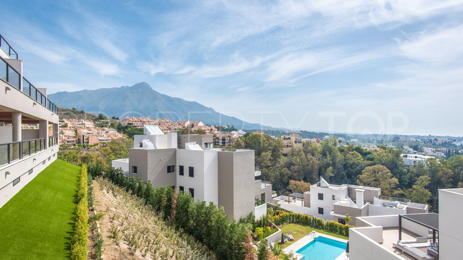 For sale apartment in Marbella Lake with 2 bedrooms