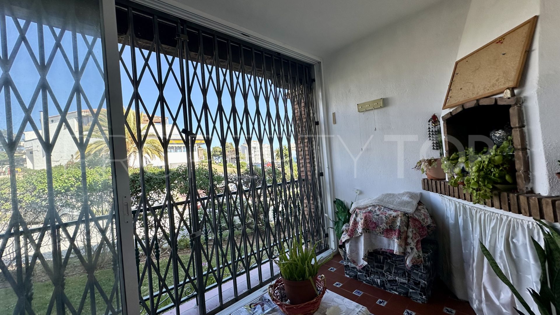 For sale ground floor apartment in Riviera del Sol with 2 bedrooms