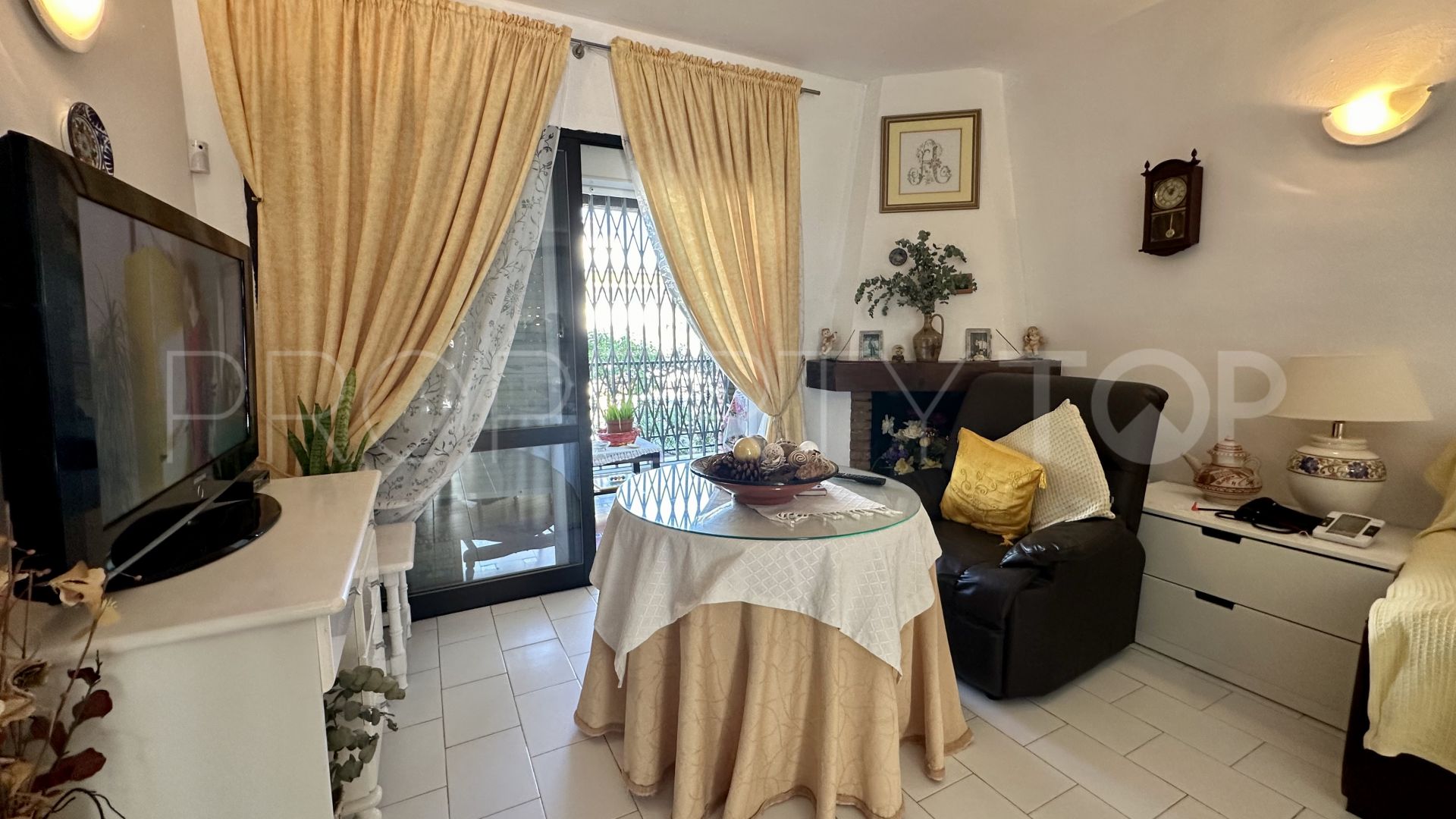 For sale ground floor apartment in Riviera del Sol with 2 bedrooms