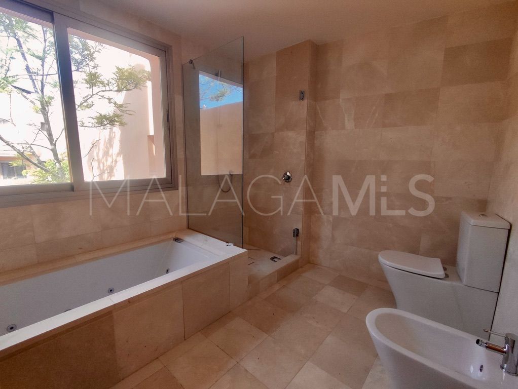 Adosado with 5 bedrooms for sale in Calanova Golf