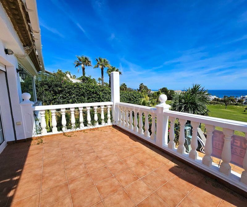 Haus for sale in La Duquesa