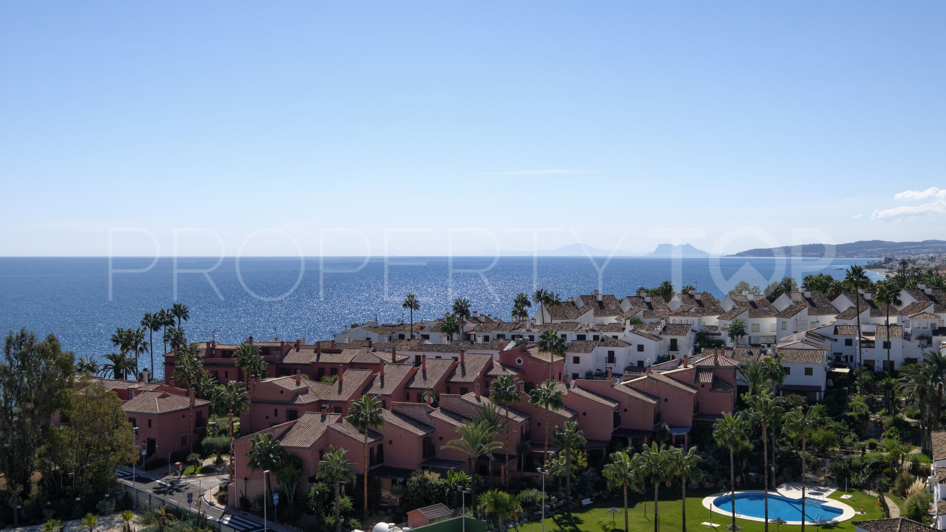 Duplex penthouse for sale in Bahía de Estepona