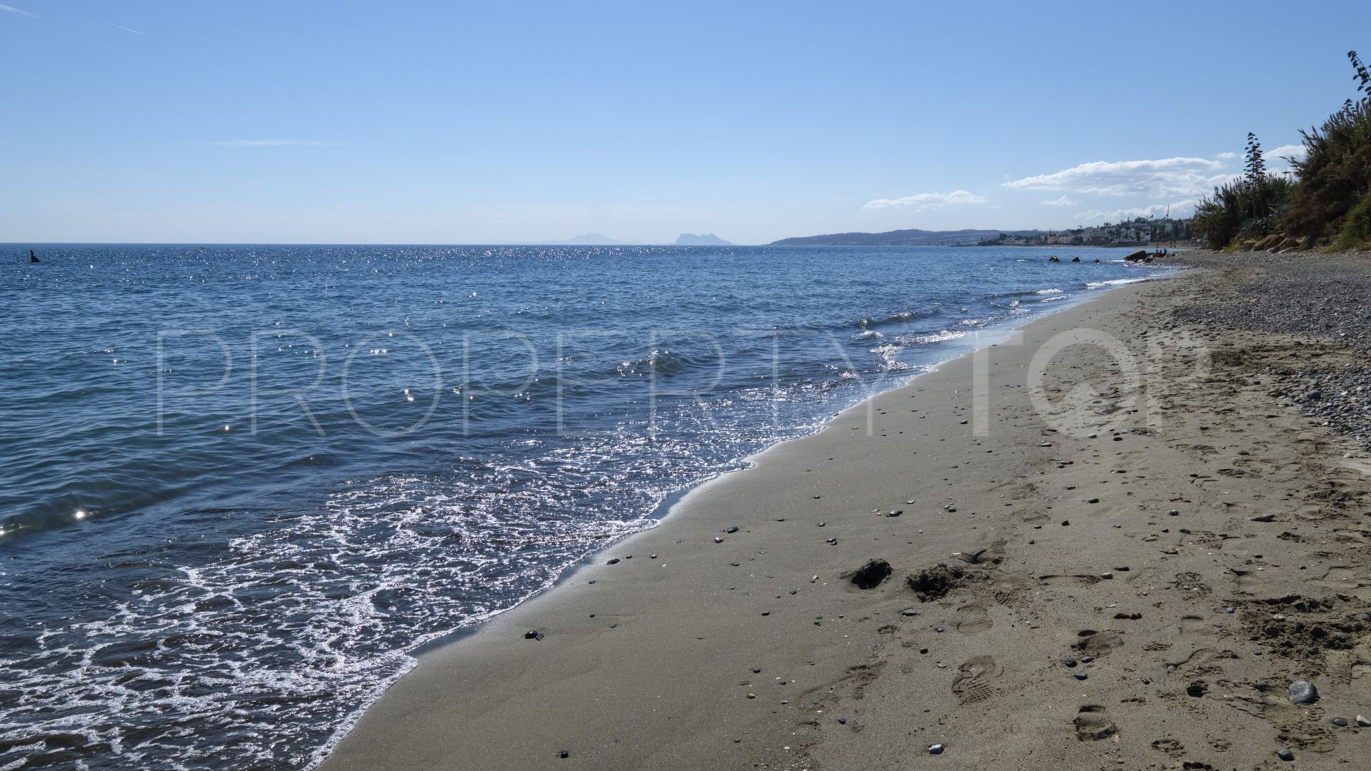 Duplex penthouse for sale in Bahía de Estepona