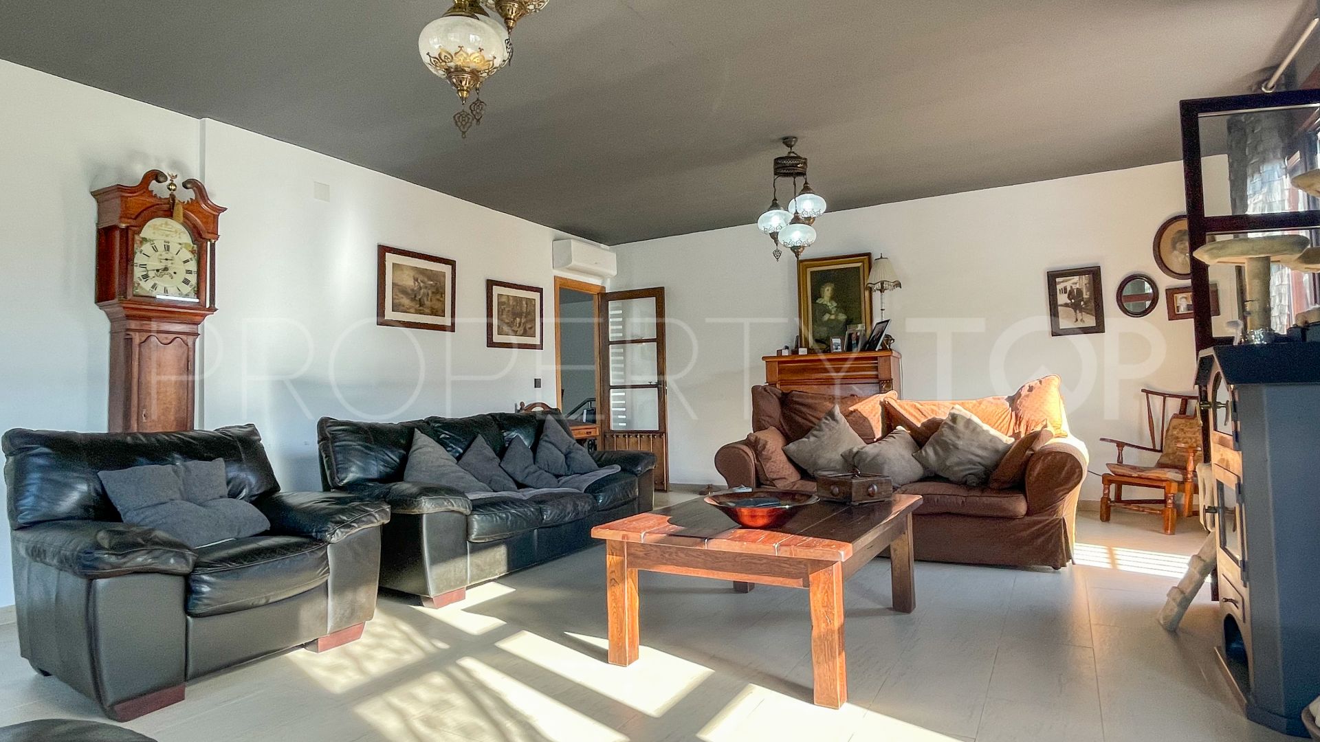 Riofrio, villa a la venta con 4 dormitorios