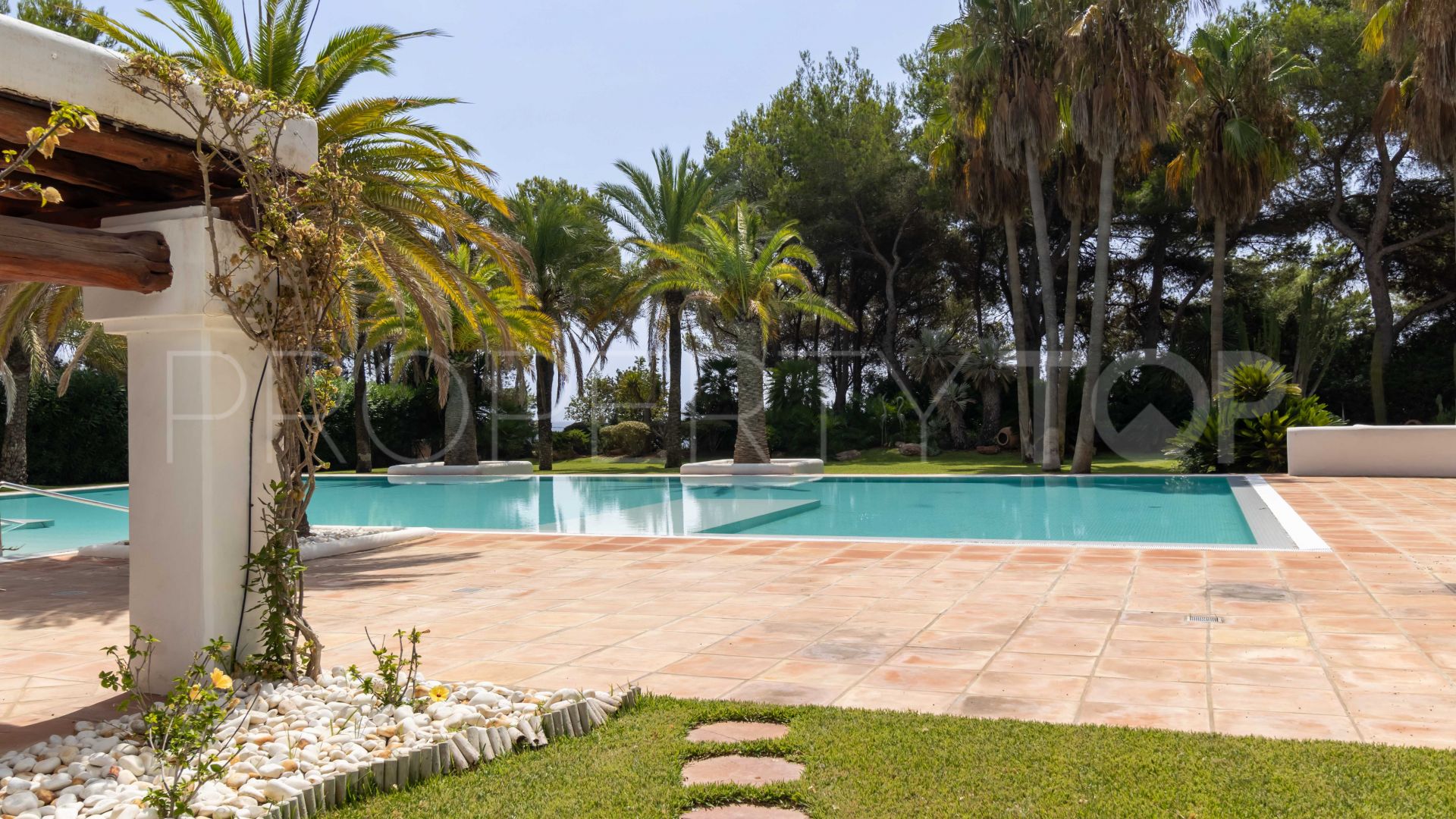 For sale villa in Santa Eulalia del Río