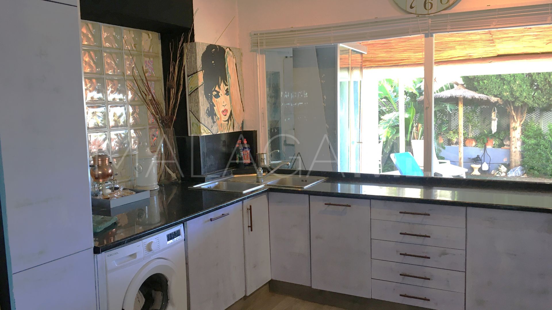 Villa for sale in Estepona Golf