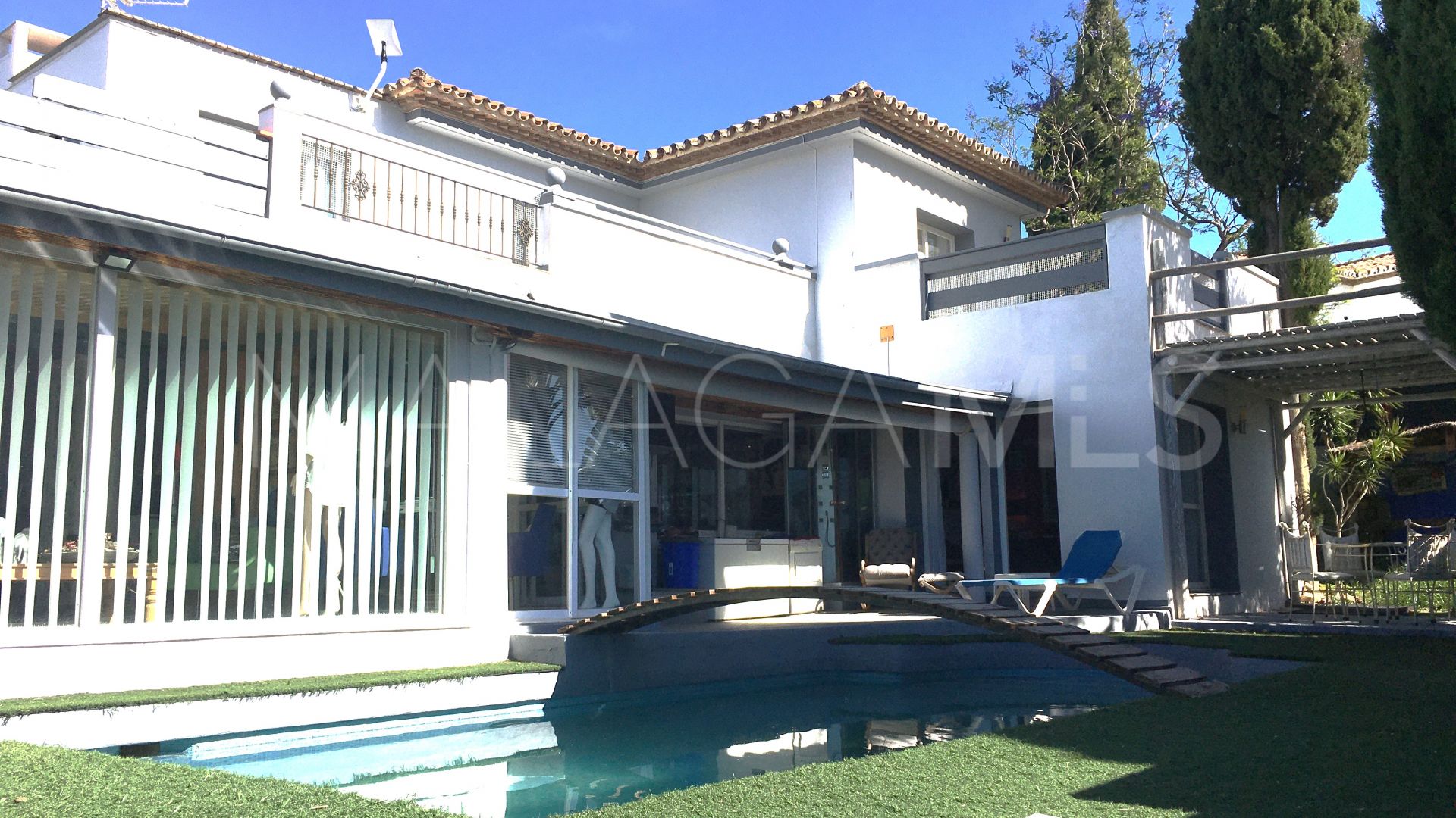 Villa for sale in Estepona Golf