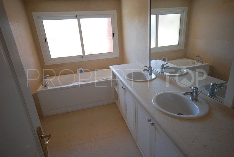 3 bedrooms penthouse for sale in Magna Marbella